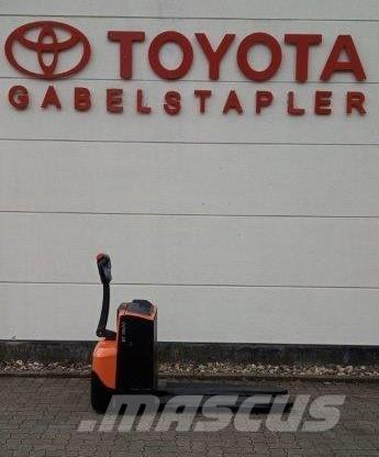 Toyota LWE 200 Transpallet uomo a terra