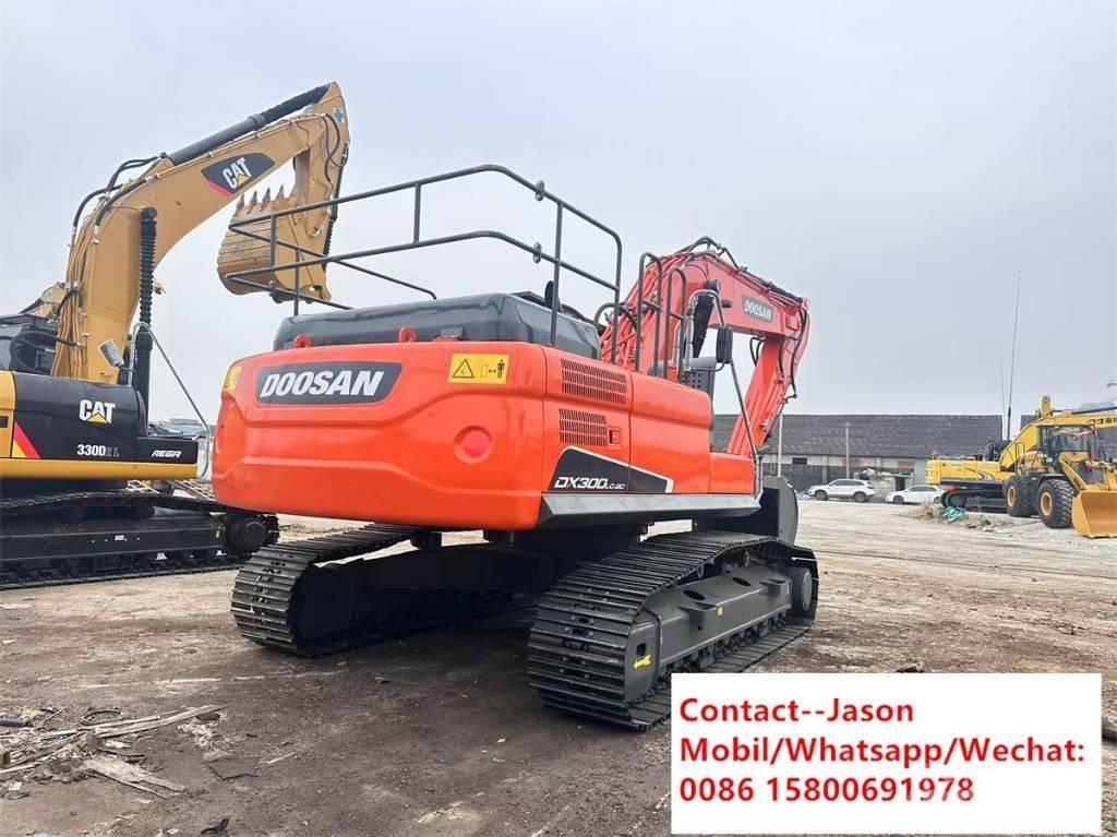 Doosan DX 300 LCA Escavatori cingolati
