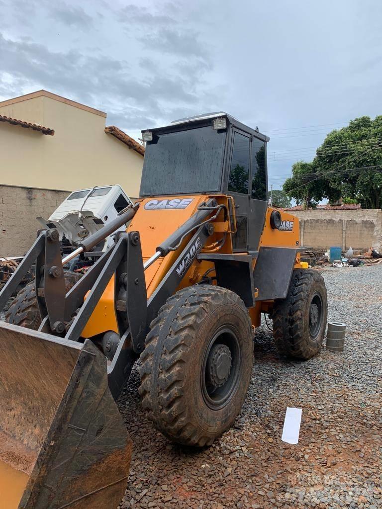 CASE W 20 E Pale gommate