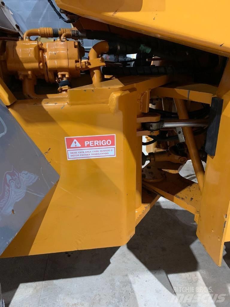 CASE W 20 E Pale gommate