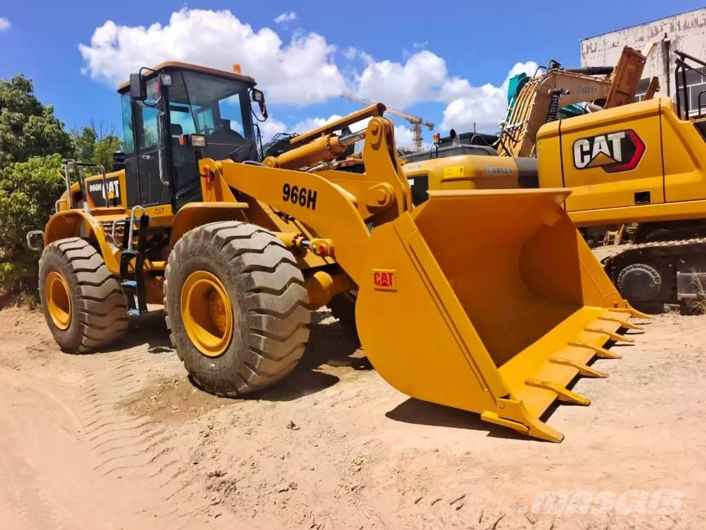 CAT 966 H Pale gommate