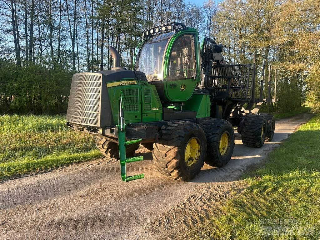 John Deere 1210 E Forwarder