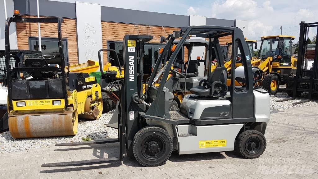 Nissan U1D2A25LQ Carrelli elevatori GPL