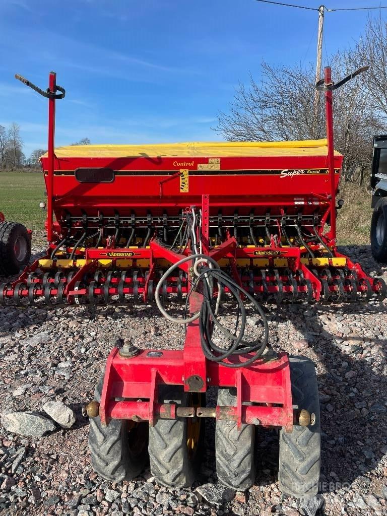 Väderstad Rapid400C Perforatrici