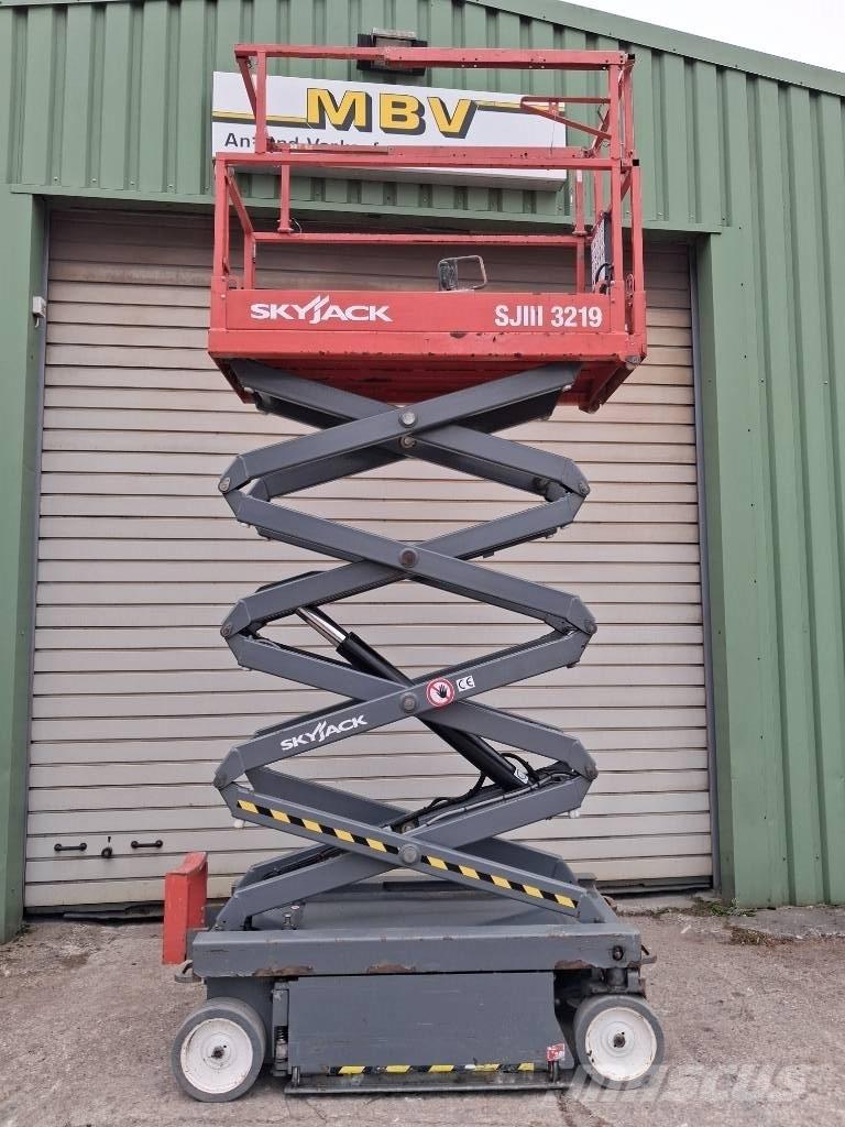 SkyJack SJ III 3219 Piattaforme a pantografo