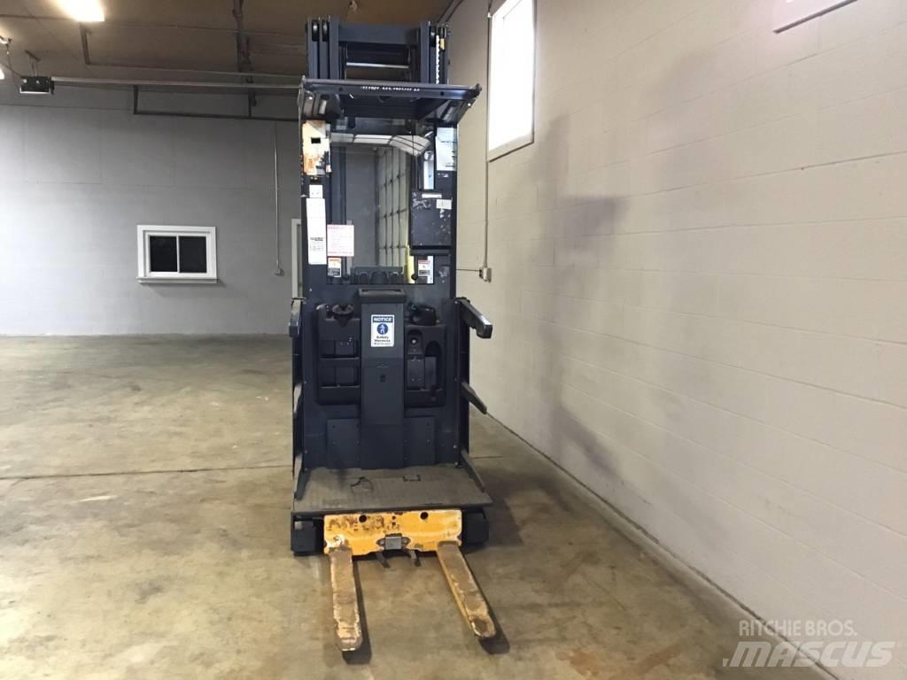 Jungheinrich EKS208 Commissionatore medio livello