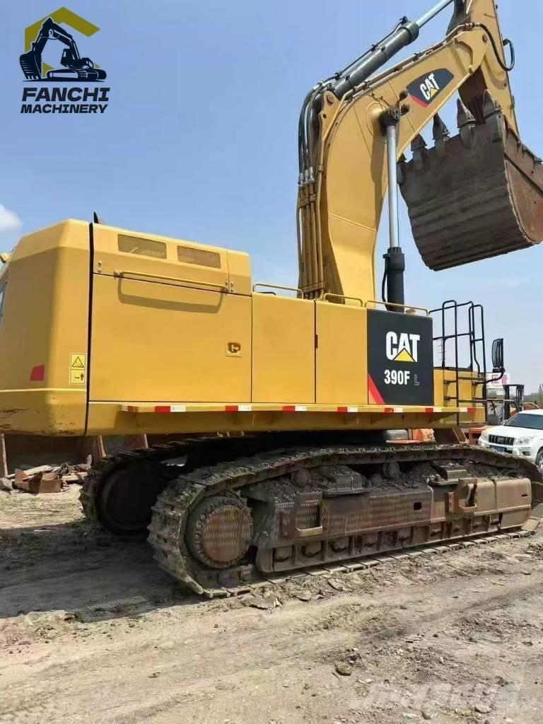 CAT 390F Escavatori cingolati