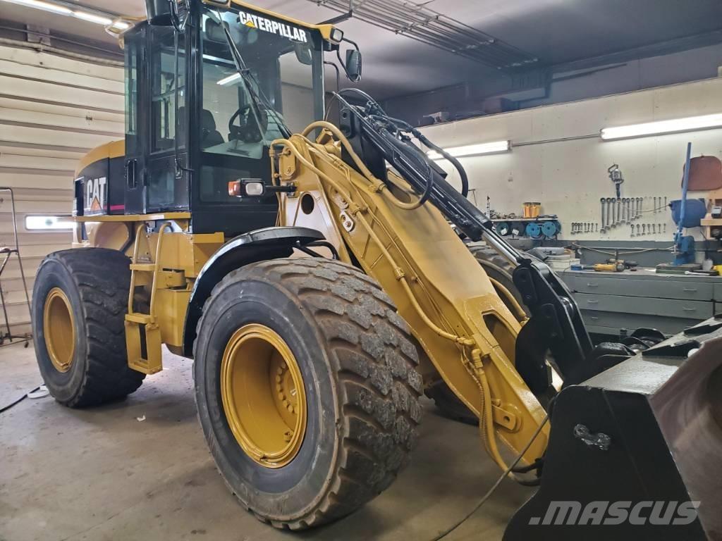 CAT 924 G Pale gommate