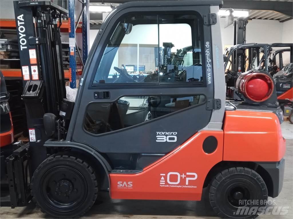 Toyota 02-8FGF30 Carrelli elevatori GPL