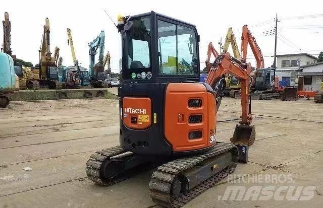 Hitachi 30 Miniescavatori
