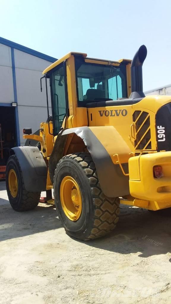 Volvo L90F Pale gommate