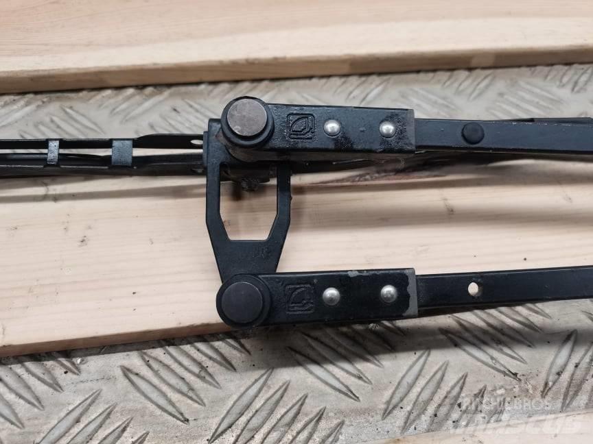 Manitou MLT  wiper Cabine e interni