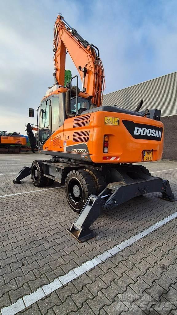 Doosan DX170W-5 Escavatori gommati