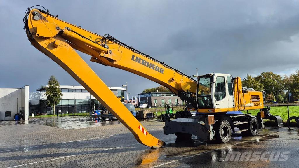 Liebherr A 934 C Movimentazione rifiuti