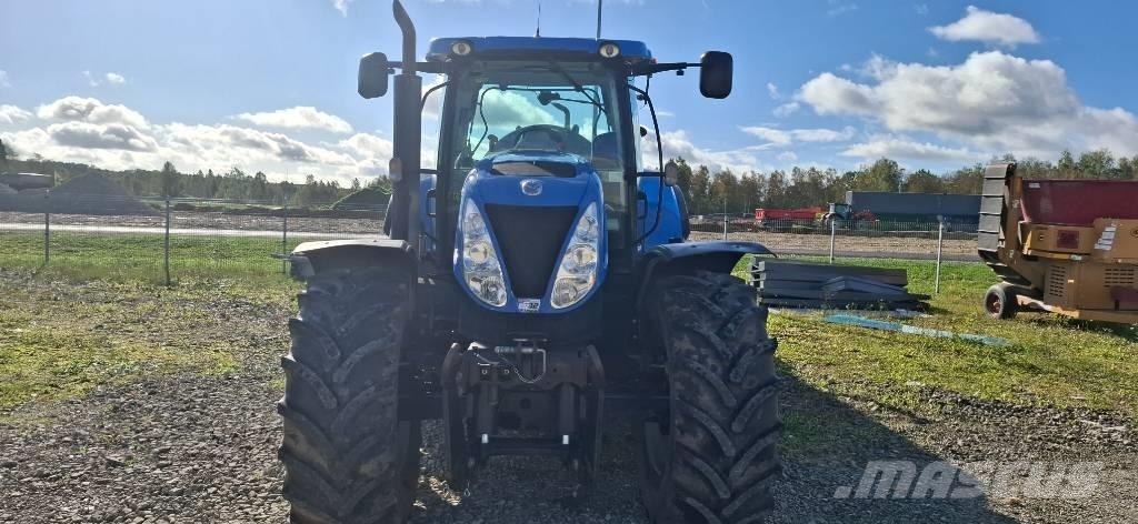 New Holland T7050 Trattori