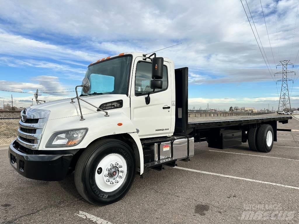 Hino 268 A Camion con sponde ribaltabili