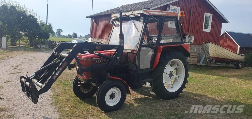 Zetor 5011 2-wd Trattori