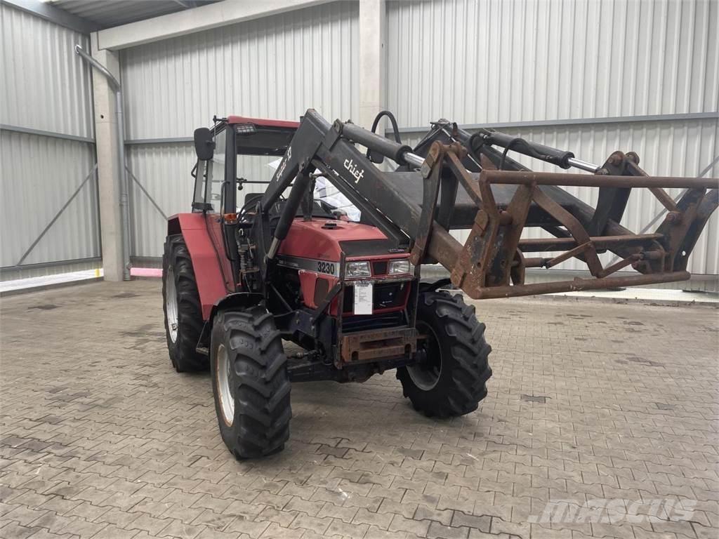 Case IH 3230 Trattori