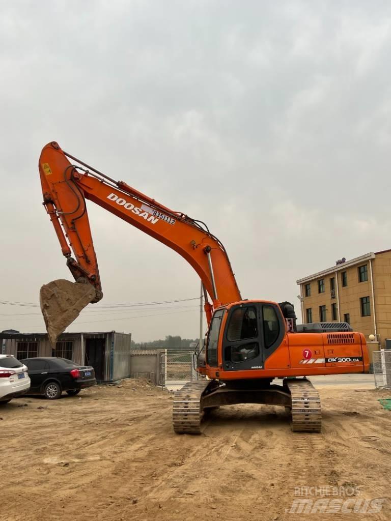 Doosan DX300LCA Escavatori cingolati