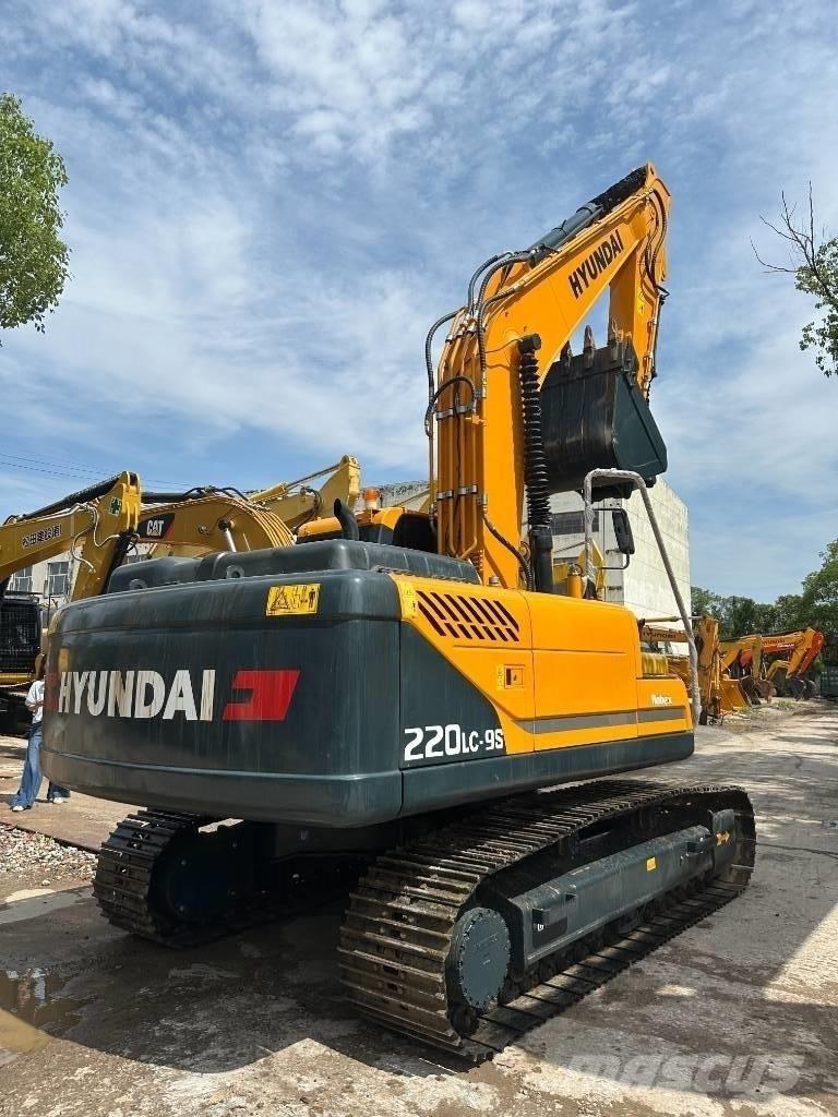 Hyundai 220LC-9S Escavatori cingolati