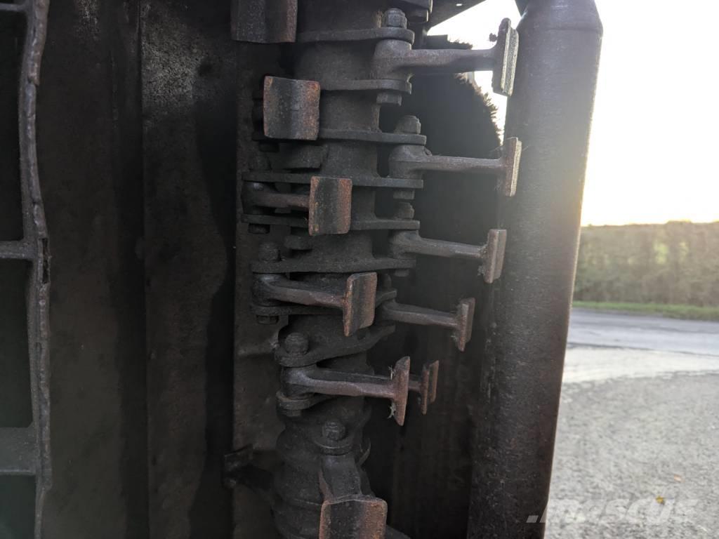 McConnel PA93 Tagliasiepi