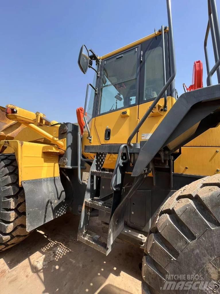 Komatsu WA 380 Pale gommate