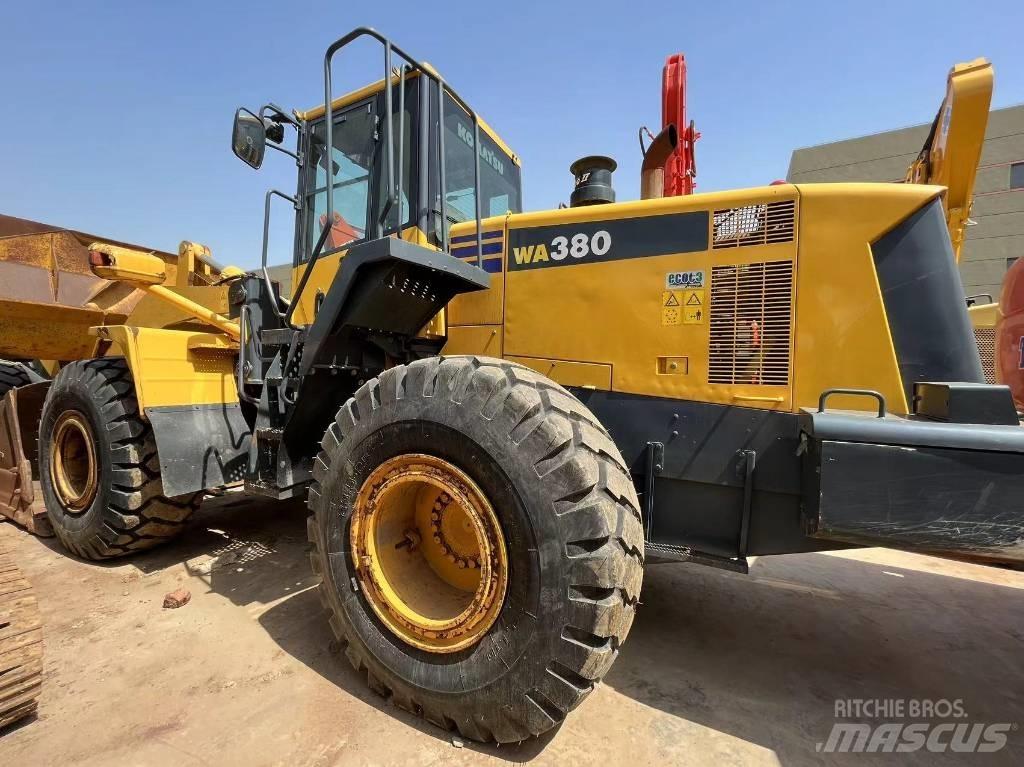 Komatsu WA 380 Pale gommate