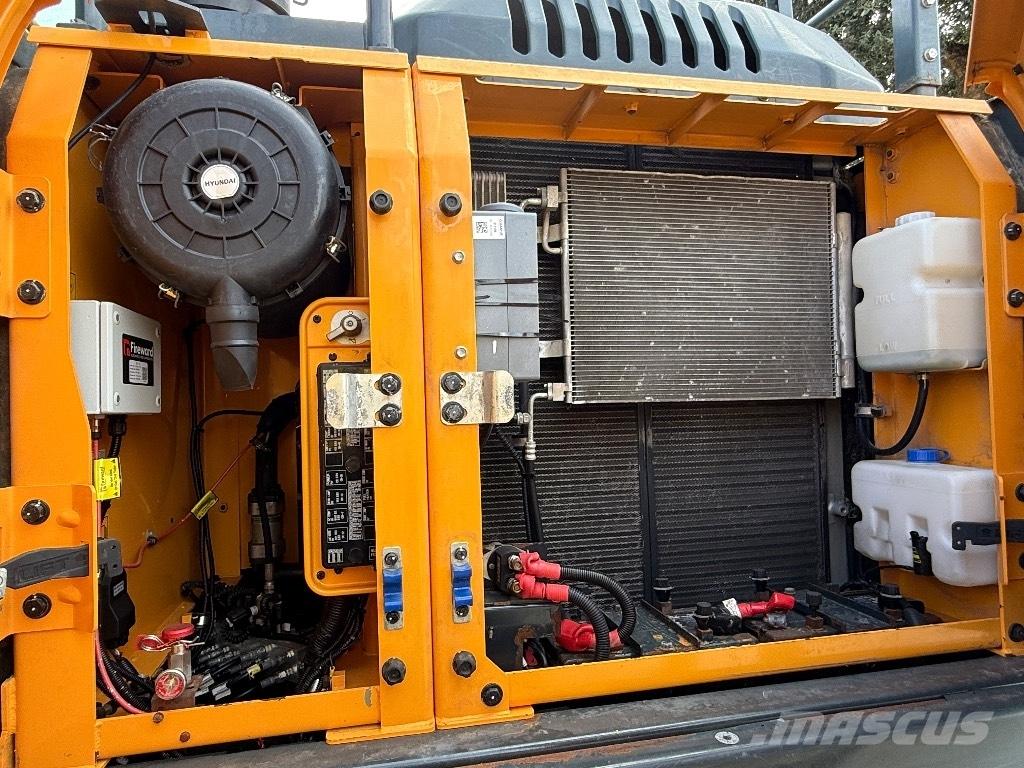 Hyundai HX220AL Escavatori cingolati