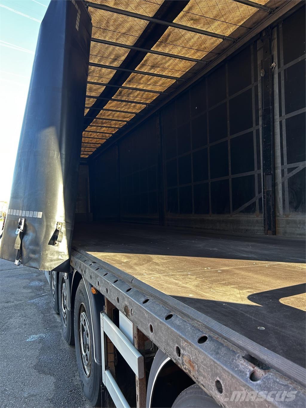 Nordic Trailer  Semirimorchi tautliner