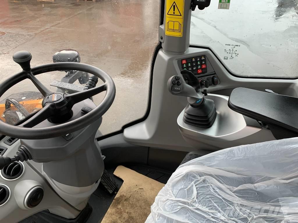 CASE 721 G Evolution Pale gommate