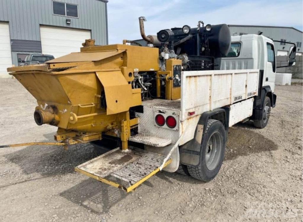 International CF600 Autopompe per calcestruzzo