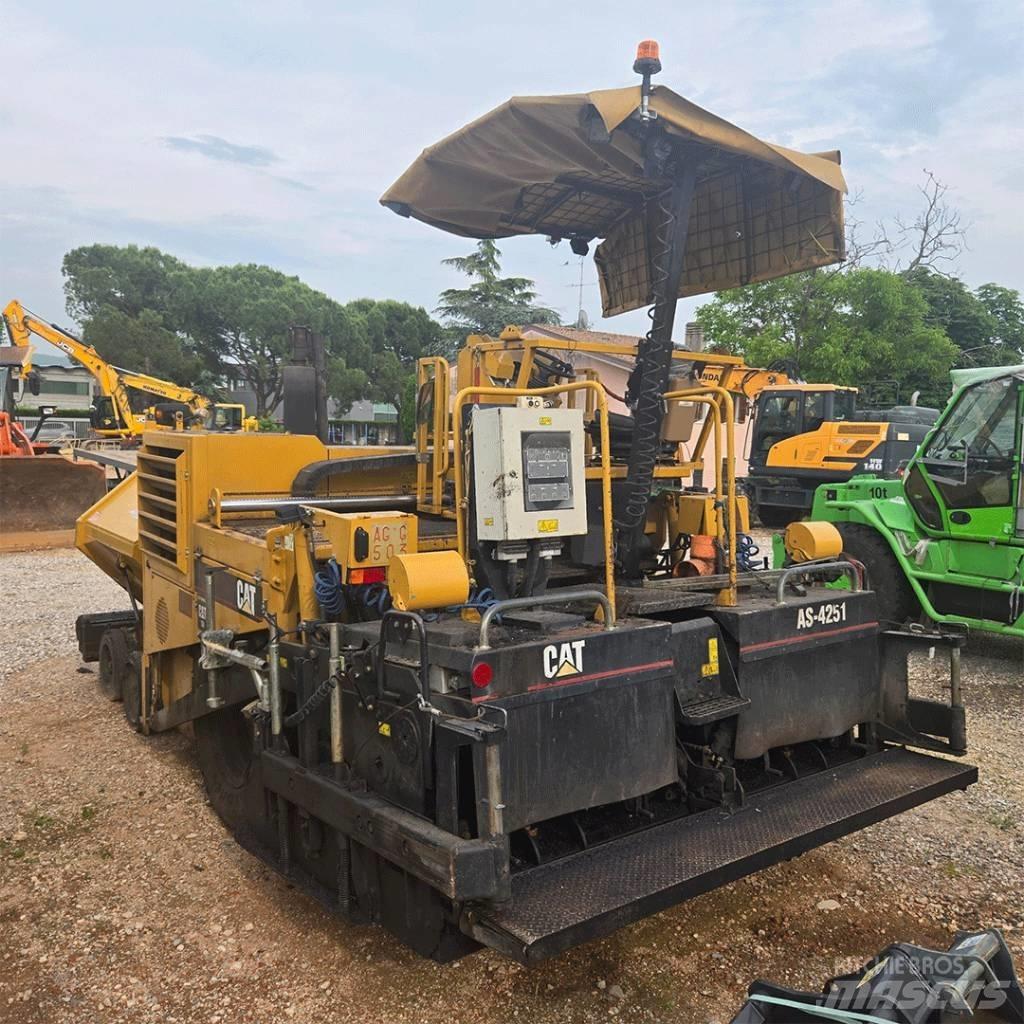 CAT AP 600 Finitrici