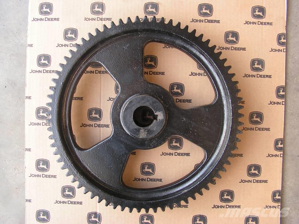 John Deere 618 R Testate per mietitrebbie