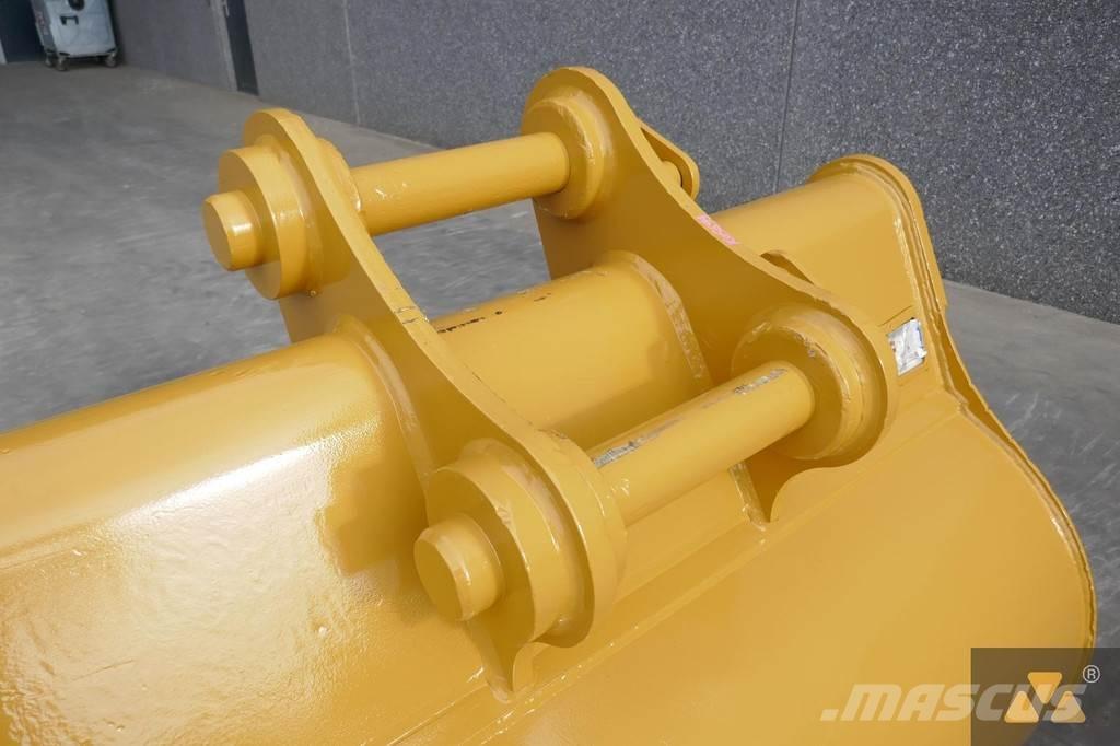 CAT 320 Bucket Benne