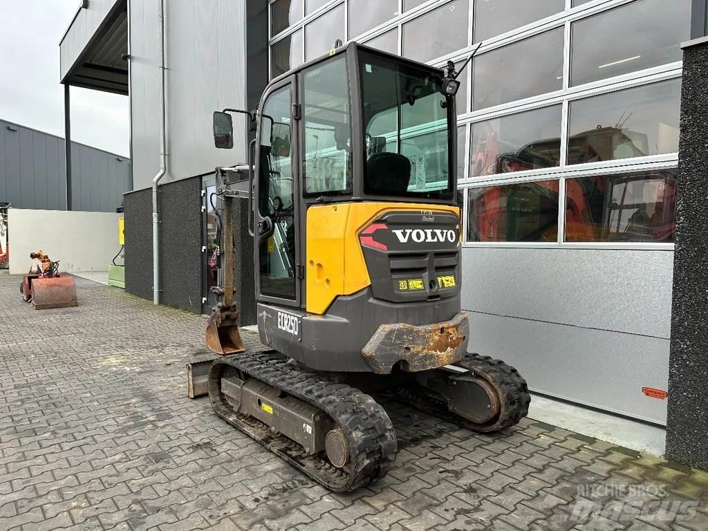 Volvo ECR25D Miniescavatori