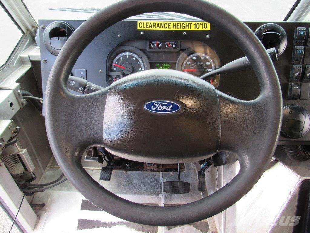 Ford E-450 Camion cassonati