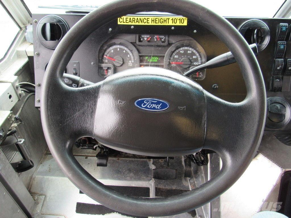 Ford E-450 Camion cassonati