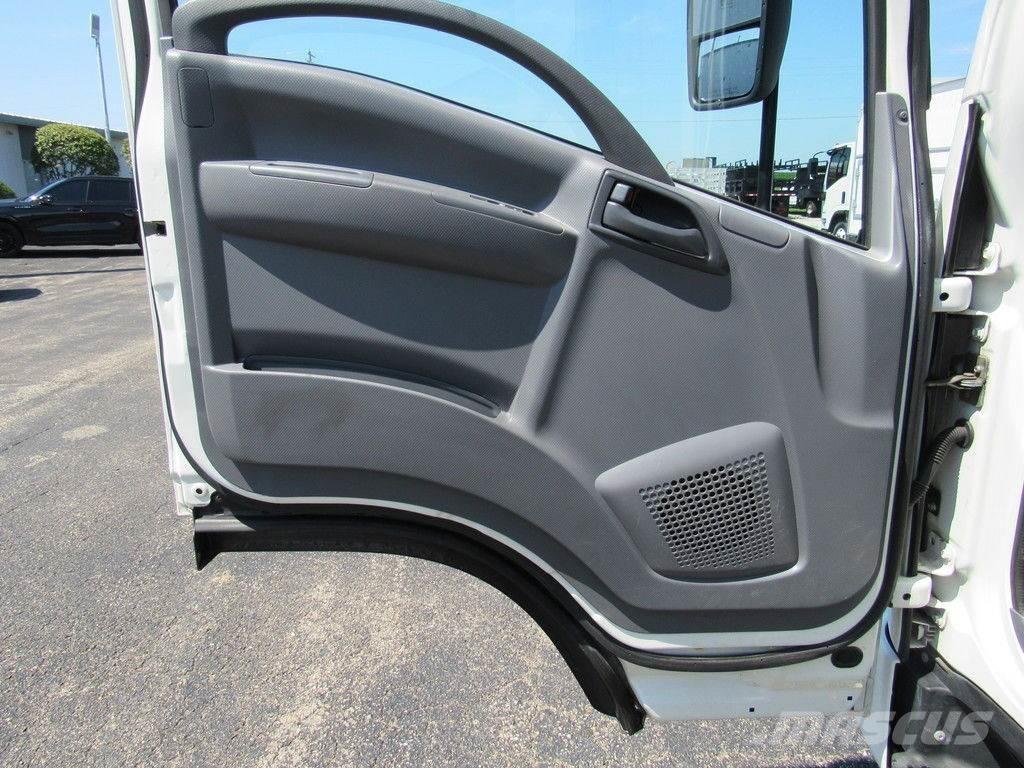 Isuzu NPR Camion cassonati
