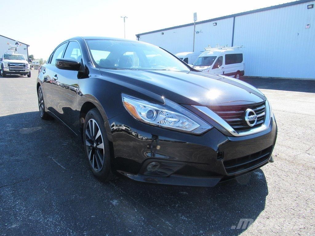 Nissan Altima Auto