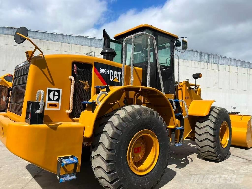 CAT 966 H Pale gommate