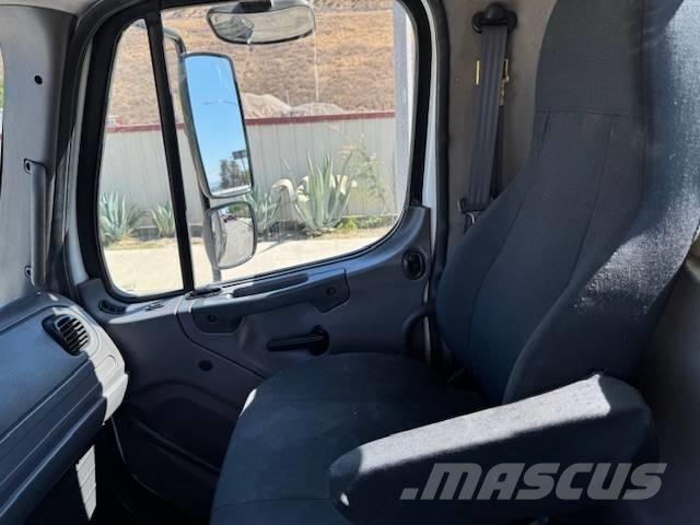Freightliner M 112 Autocabinati