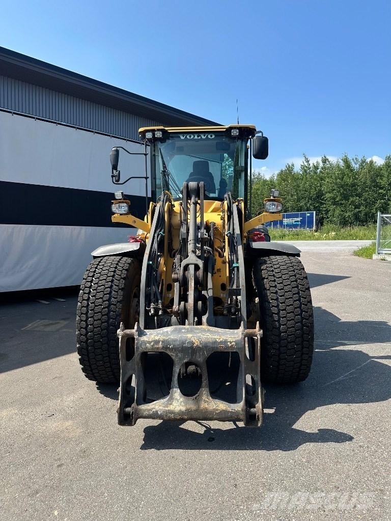 Volvo L 90 H Pale gommate