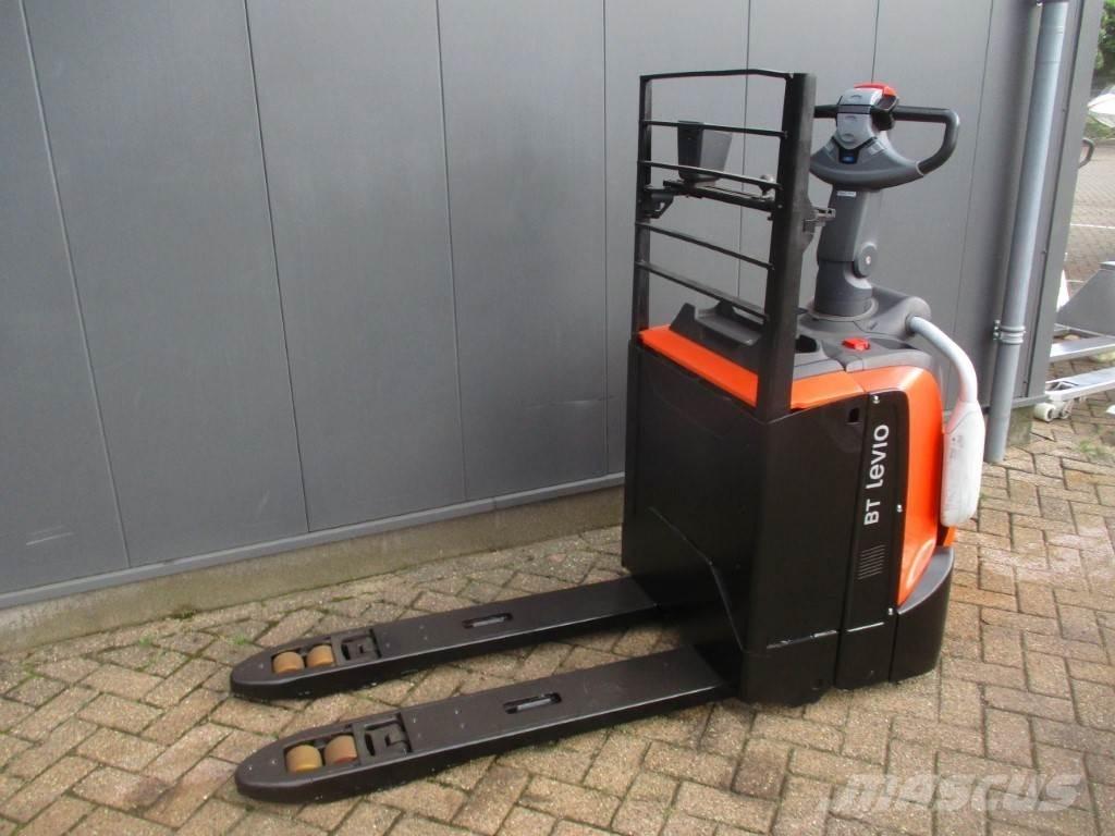 Toyota LPE 200 Carrelli elevatori bassi a piattaforma
