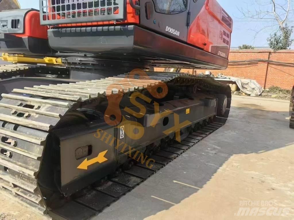 Doosan DX 225 LC Escavatori a lunga portata