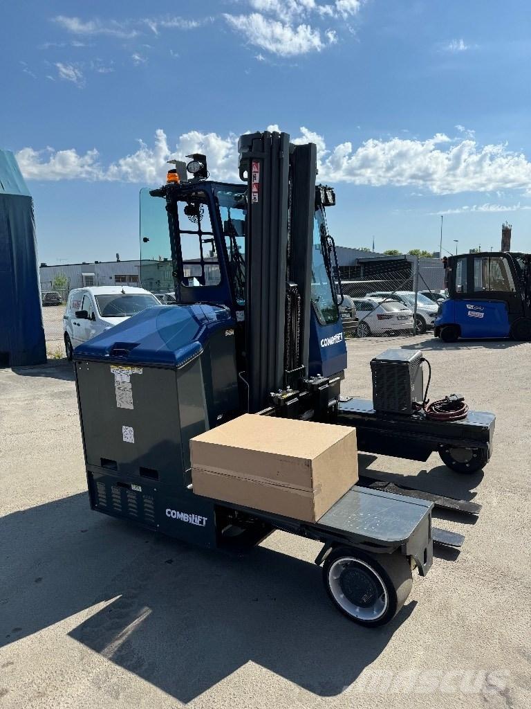 Combilift C4000ET Carrello elevatore retrattile a 4 vie