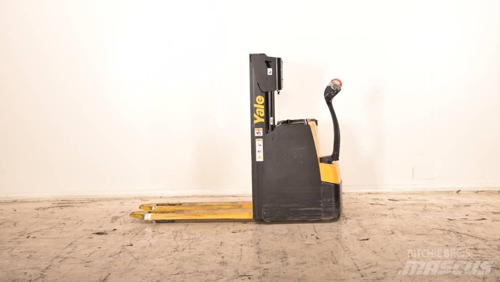 Yale MS 14 AC Transpallet uomo a terra