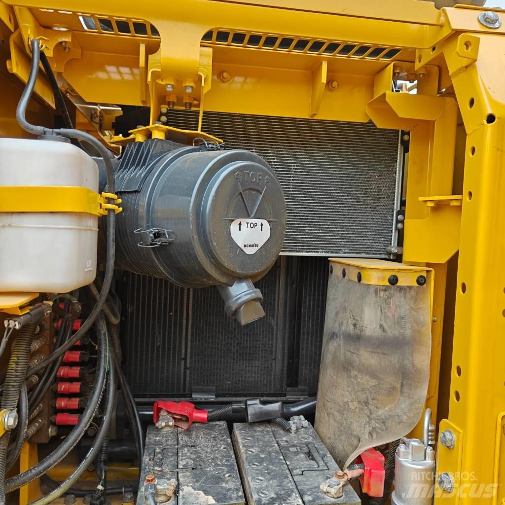 Komatsu 130-7 Escavatori cingolati