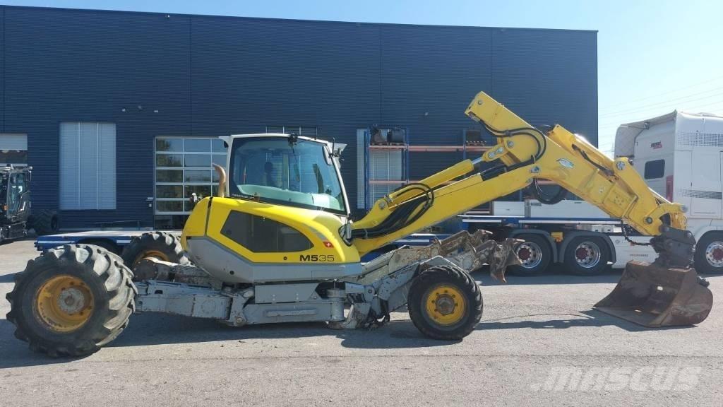 Menzi Muck M535 Escavatori gommati