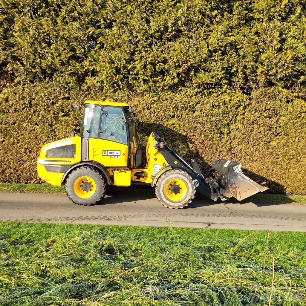 JCB 407 Pale gommate