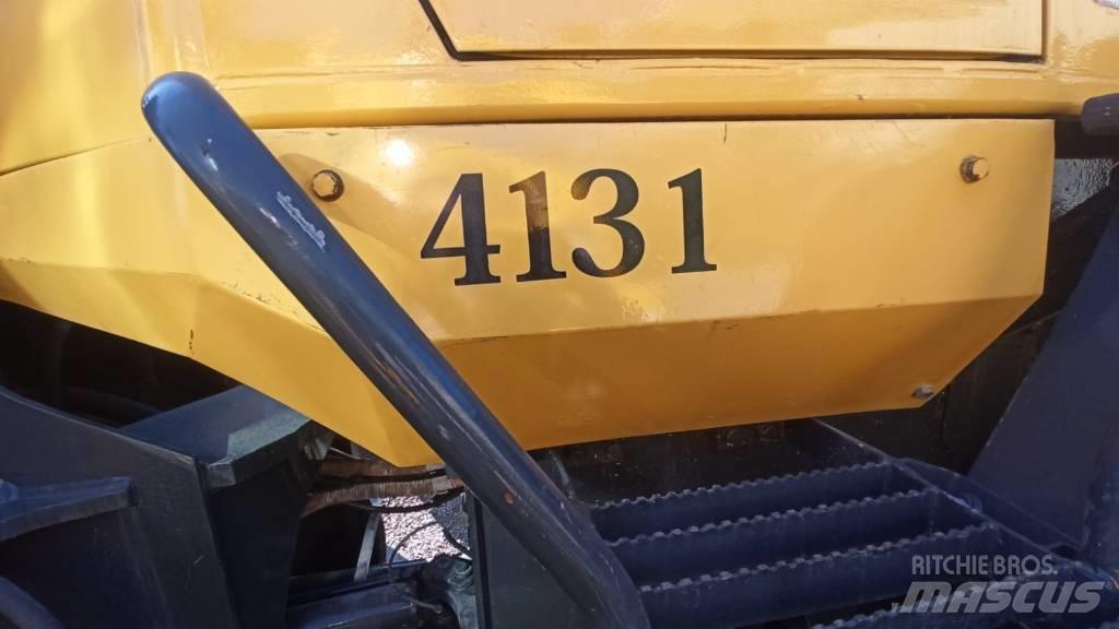 Komatsu WA250PZ-5 Pale gommate